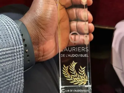 la série gabonaise Le chic, le choc, l’échec sacrée au Laurier de l’audiovisuel
