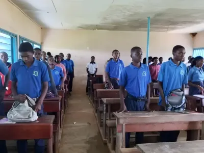 Des élèves dans une salle de classe du Lycée Célestin Moukodoum-Itha de Pana
