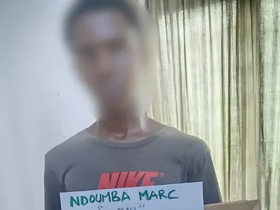 Le mis en cause, Marc Ndoumba alias ‘‘Money’’,avec sa marchandise