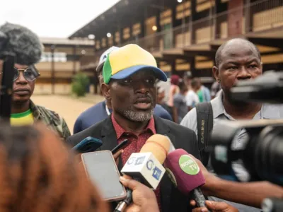 Un membre du collectif SOS Education