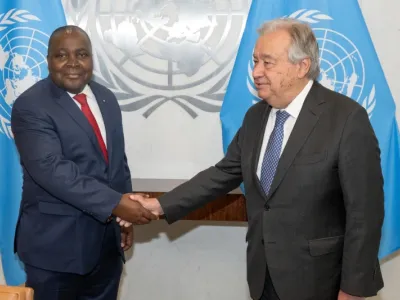 Michel Xavier Biang présente ses lettres de créances à Antoño Guterres