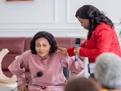Nadia Christelle Koye a été installée par la présidente du Sénat, Huguette Yvonne Nyana Ekoume-Awori Onanga