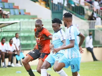 Une phase de la rencontre entre CMS et le FC 105