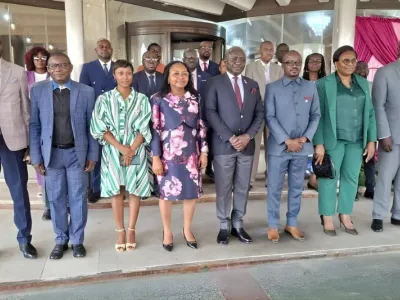 Photo de famille des sectoriels qui ont pris part au lancement de l'observatoire des risques miniers.