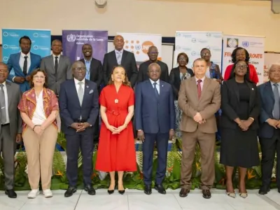 Les officiels, hier après l’ouverture de l’atelier