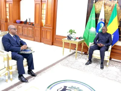 Le président de la République, Brice Clotaire Oligui Nguema, et son vice-président, Alexandre Barro Chambrier.