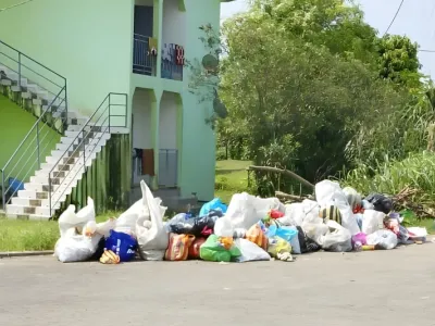 Ordures dans les rues de libreville