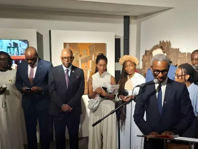 Alexandre Barro Chambrier, vice président de la République et Paul Ulrich Kessany, ministre du Rayonnement culturel 