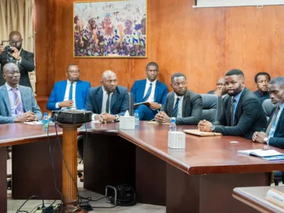 Rencontre entre le vice président du gouvernement et "sos éducation"