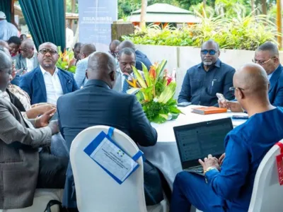 Séance de travail du gouvernement et hauts responsables administratifs