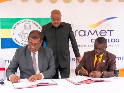 Un moment de la signature des différents engagements entre l’État et Eramet-Comilog