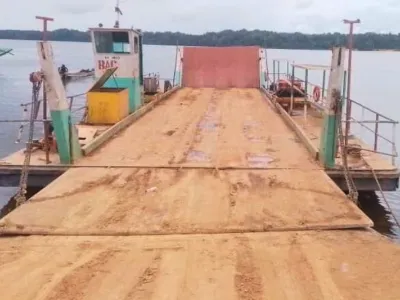 Sans possibilité d’emprunter le bac depuis plus de 2 mois, les populations de Makouké vivent un calvaire.