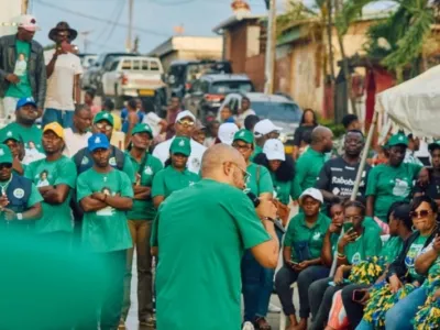 Campagne électorale : un contraste saisissant !