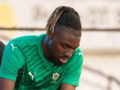 Yannis MBEMBA, footballeur gabonais