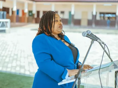 Camelia Ntoutoume-Leclerq, ministre de l'éducation nationale