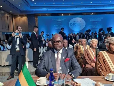 Le ministre des Affaires étrangères participant aux travaux de l’OC.I. © DR