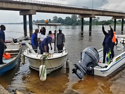 Deux bateaux offerts à la délégation provinciale des affaires maritimes et fluviales du Moyen-Ogooué