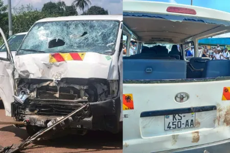 Image du bus accidenté ayant foncé sur des élèves à Moanda © DR