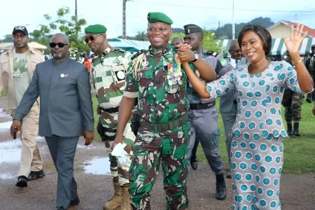 Président Oligui Ngueéma et sa femme Zita Oligui à fougamou © DR