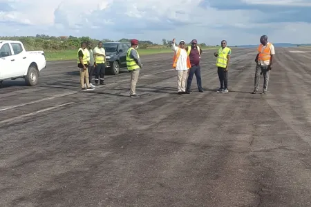 La visite de la plateforme aéroportuaire par la délégation de l’Asecna à Mvengue.