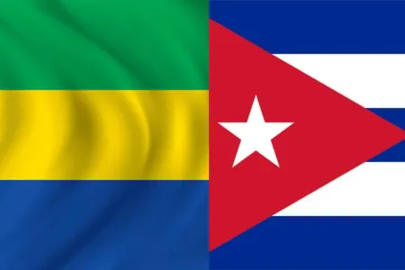 Le drapeau Gabonais et celui de Cuba. © DR