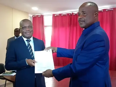 Remise symbolique de la mercuriale au directeur provincial de la DGCC.