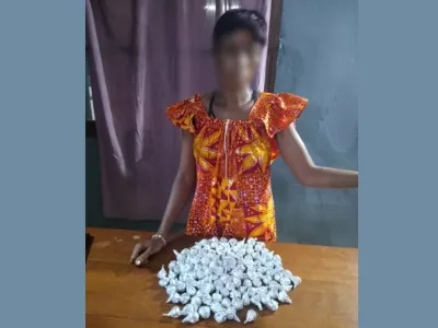 Nefertitine Moghegne attend son procès en prison.