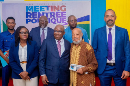 Les membres du PLC lors du grand meeting d'ouverture pour le OUI au référendum © DR