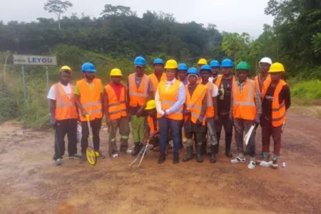 La responsable de SNE et SERVICES, Auphelie Ngoungourou, lors du lancement des travaux. © DR 