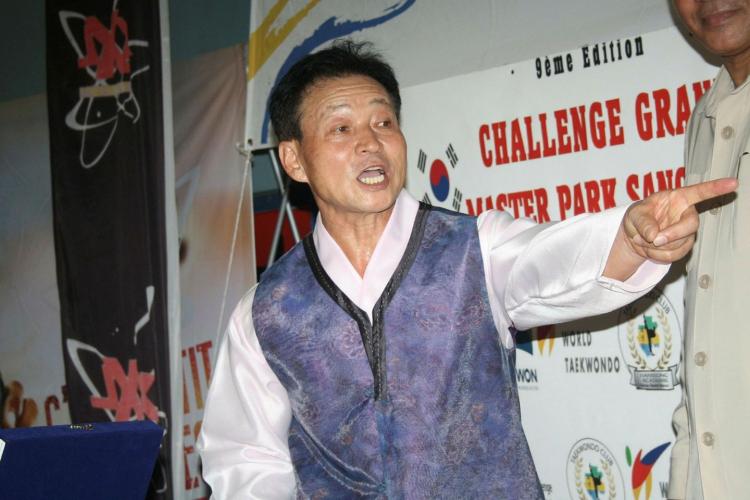 Taekwondo : la Fégatae sanctionne Me Park San Shul et ses amis