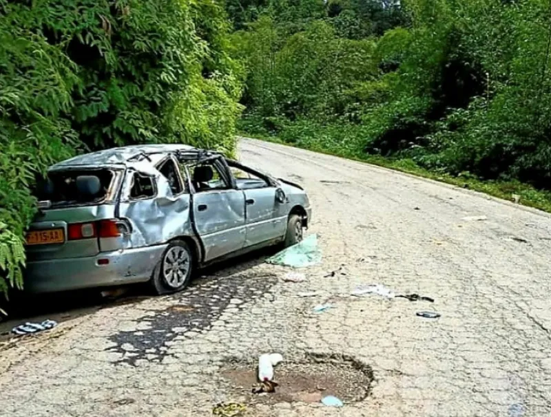 Le véhicule dans lequel le pandore a trouvé la mort.
