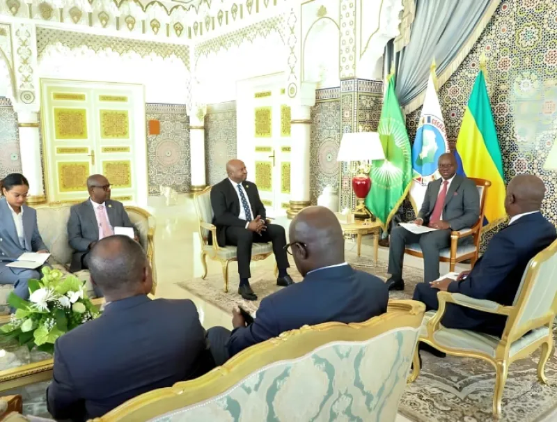 Une phase de l’audience que le chef de l’Etat, Brice Clotaire Oligui Nguema, a accordée à l’envoyé spécial de l’UA, Albert Shingiro