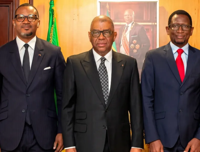 Alexandre Barro Chambrier, vice président de la République et les représentants de la BAD 