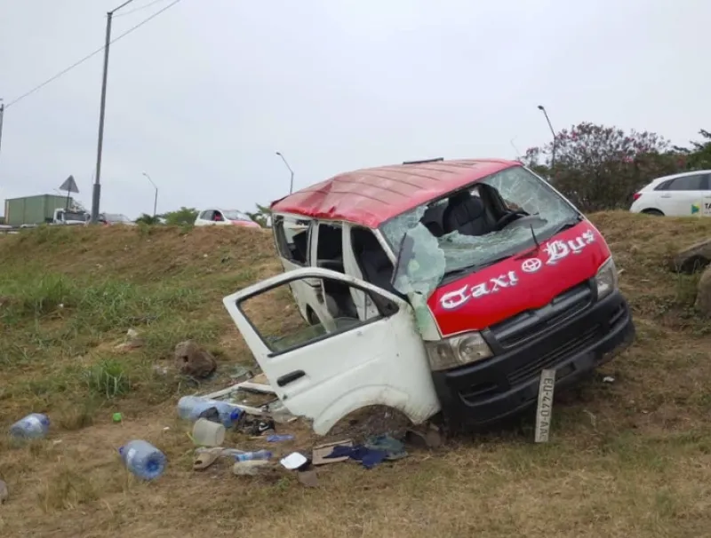 Bus accidenté au Pont-Nomba