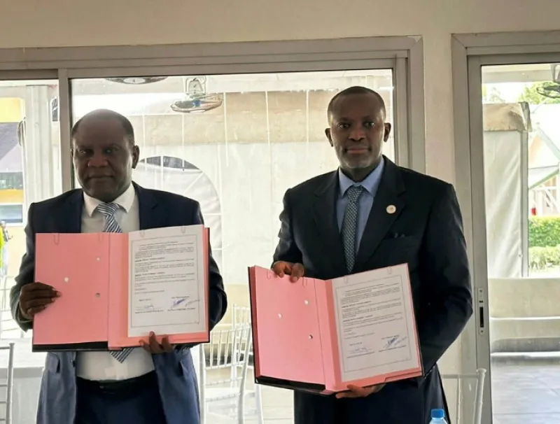 Signature de la convention de partenariat de la caistab