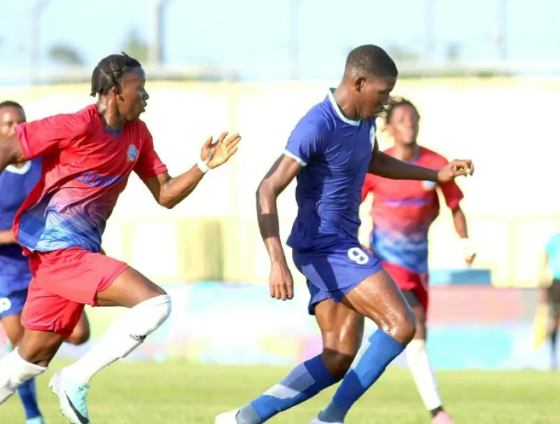 Caleb Nzamba, footballeur au Vautour Club