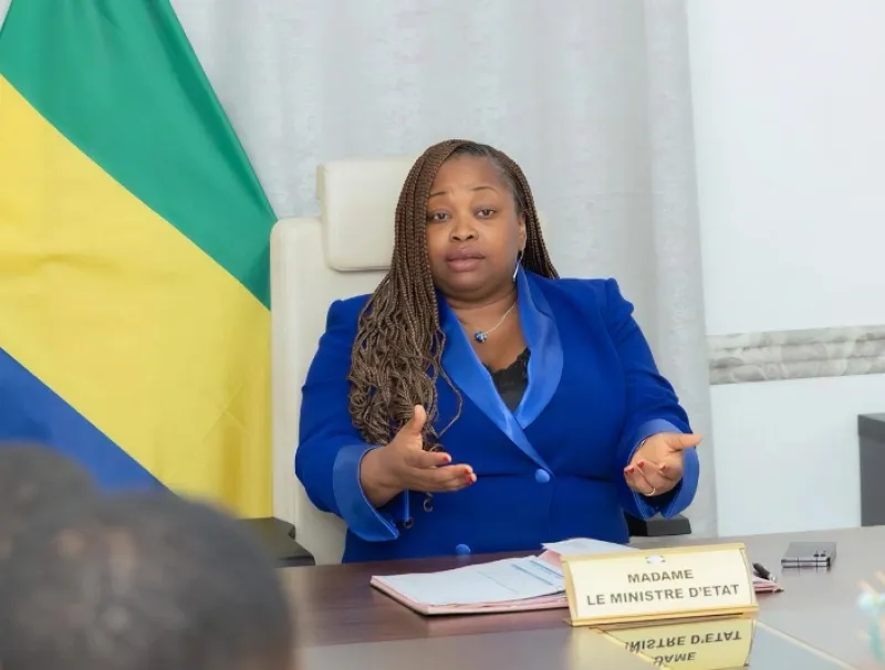 Camelia Ntoutoume-Leclerq, ministre de l'éducation nationale