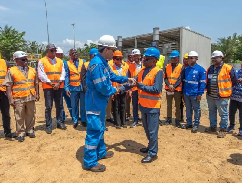 Cérémonie de réception de la centrale thermique de Mayumba