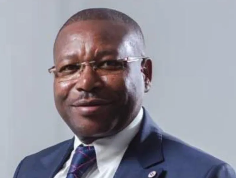 A la tête du ministère des Travaux publics, Edgard Moukoumbi se sait attendu sur le terrain de l’action.