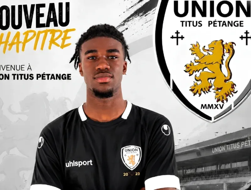 Elie Obounou, footballeur international gabonais