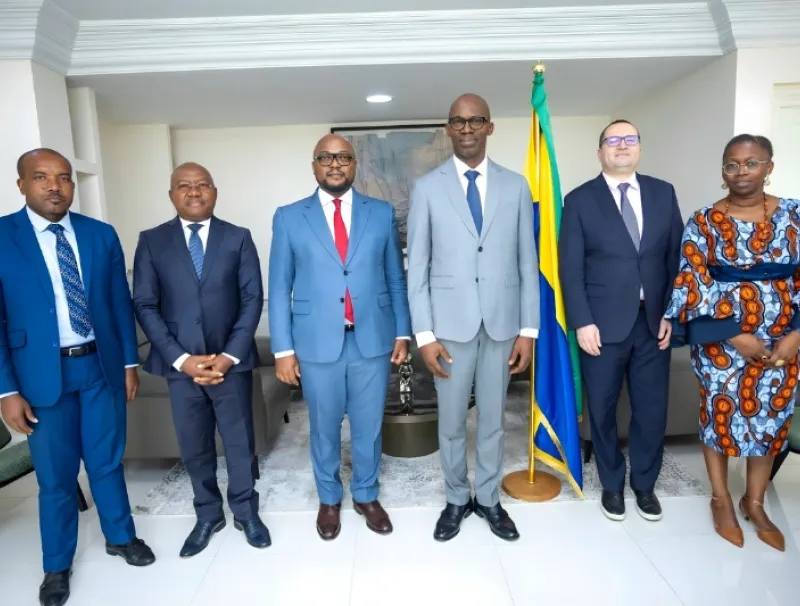 Thierry Minko, ministre de l'économie du Gabon et la délégation d’Afritac centre (FMI)
