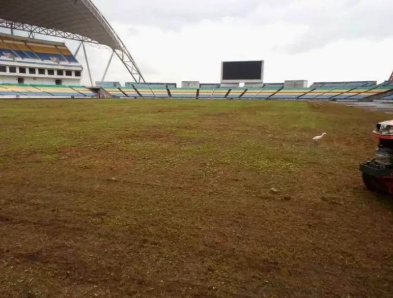 Il est grand temps de réhabiliter le stade d’Angondje.