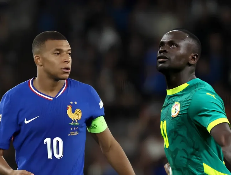 Kylian Mbappé, footballeur français et Sadio Mané, footballeur sénégalais 