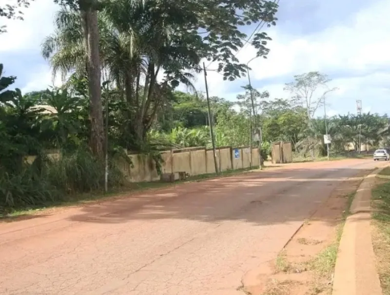 Un pan du quartier Dialogue à Franceville