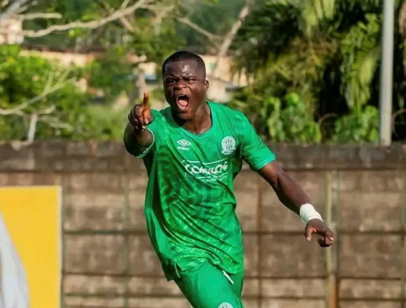 Kaled Okoua Nkani, footballeur à Mangasport