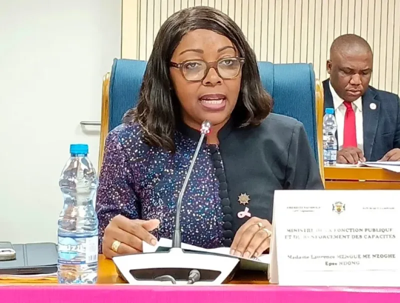 Laurence Ndong, ministre de la fonction publique