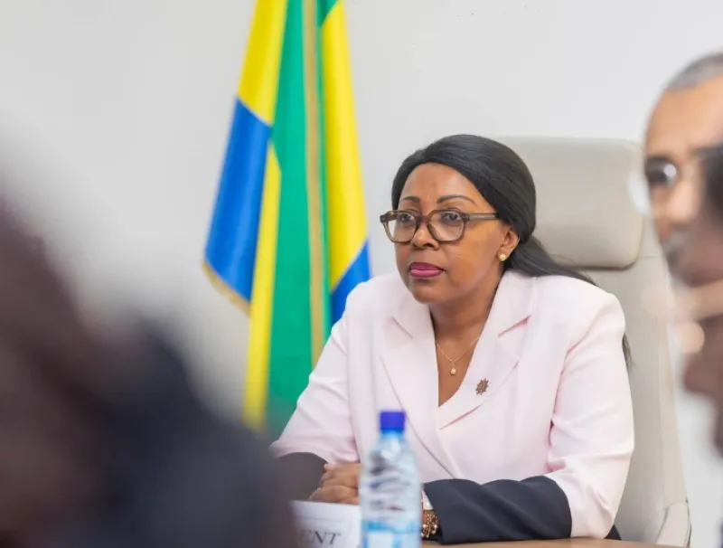 Laurence Ndong, ministre de la fonction publique