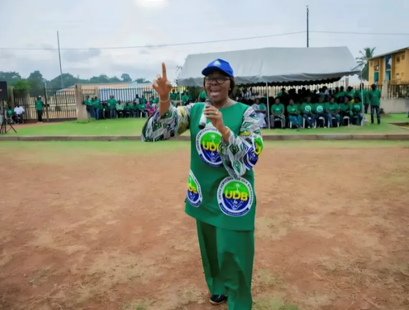 Laurence Ndong, ministre de la fonction publique