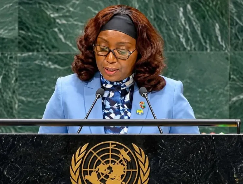 Marie-Edith Tassyla Doumbeneny, ministre des Affaires étrangères