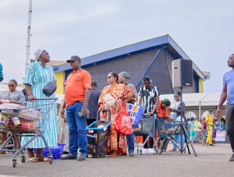 Méga-marché à Owendo